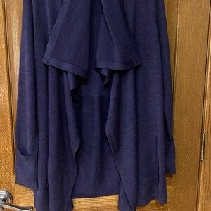 Eddie Bauer Heather Aubergine/Purple fly front cardigan. Size Small.